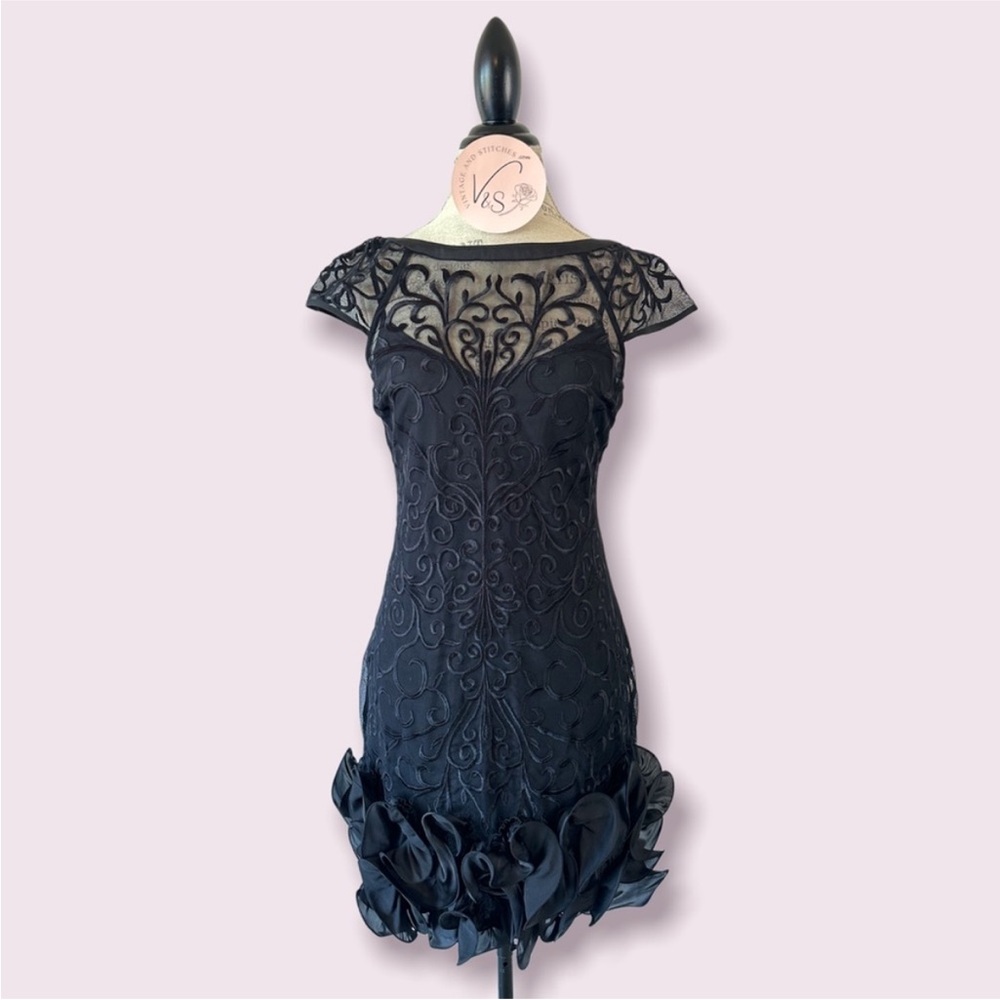 GUESS Floral-Lace Ruffled-Hem Sheath - Picture 7 of 8